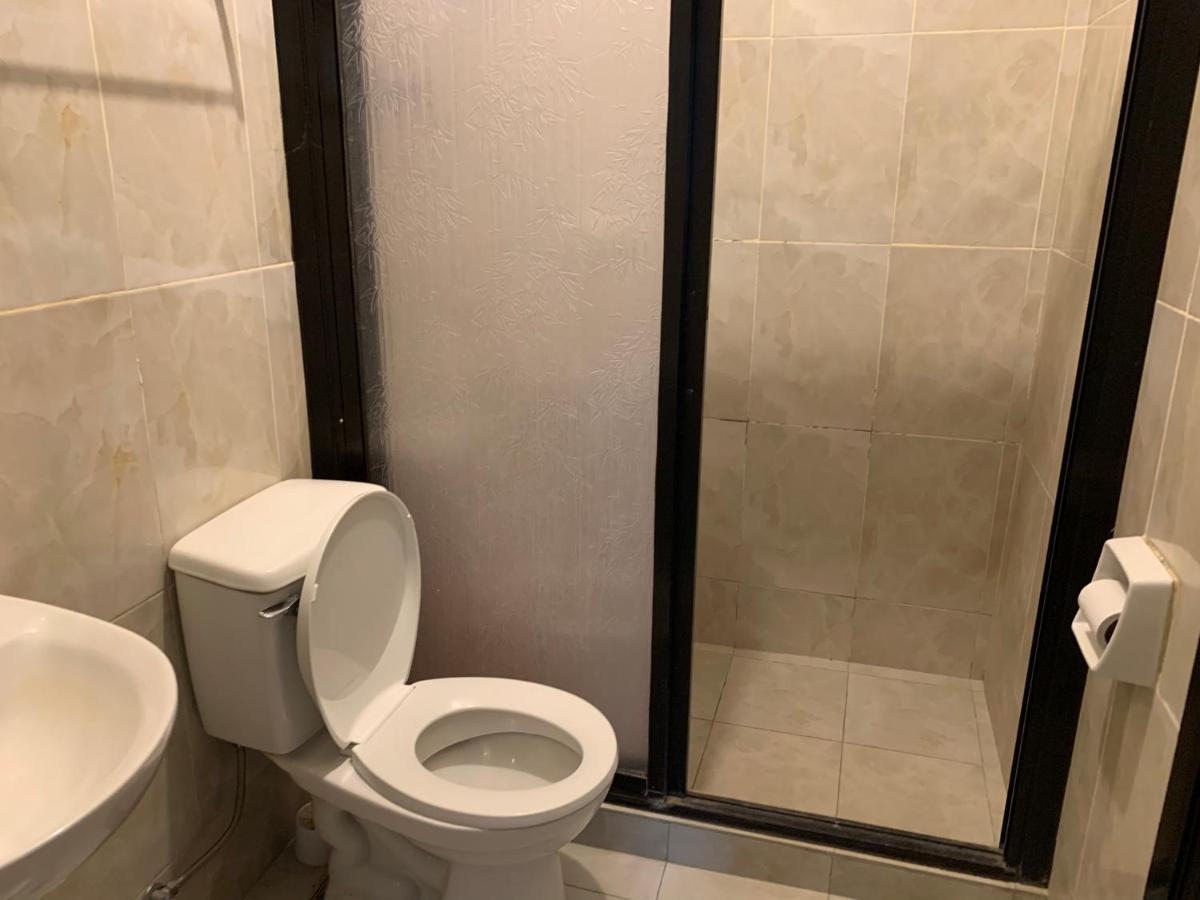 Airport View Hotel 비간 외부 사진